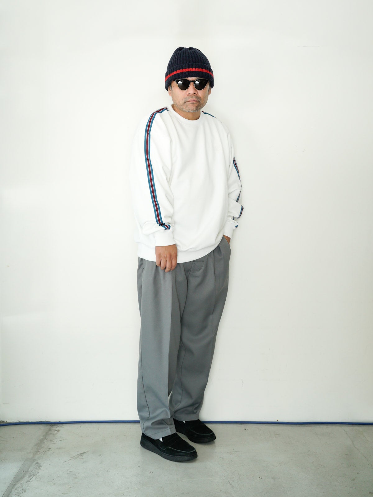 COMFORTABLE REASON 23AW】TRAINING JERSEY - White, Maroon | Waynt Store
