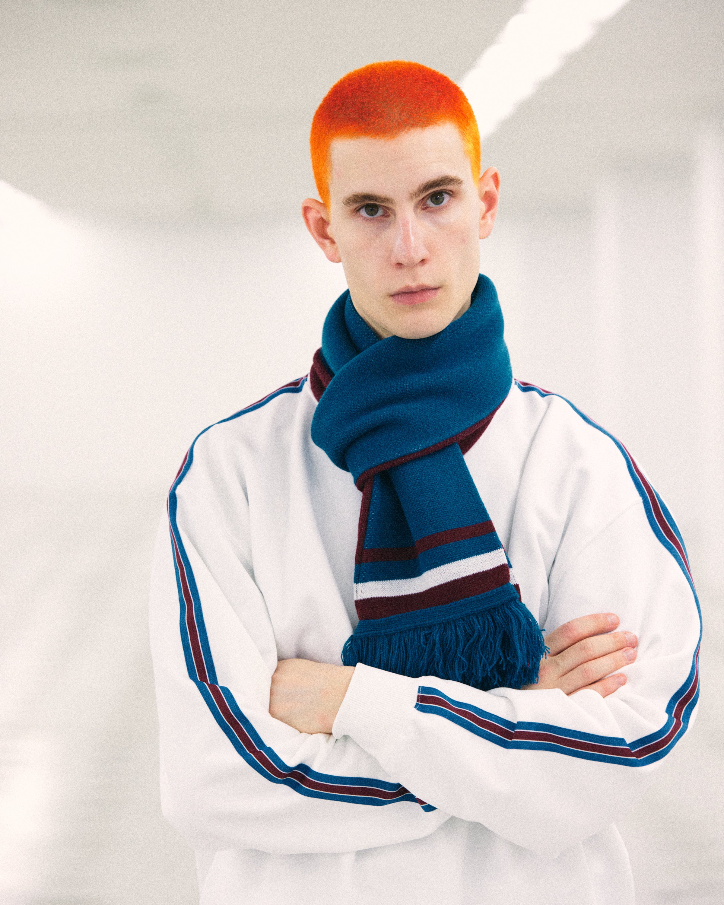 COMFORTABLE REASON 23AW】REVERSIBLE SCARF - Brown, Turquoise, Black | Waynt  Store
