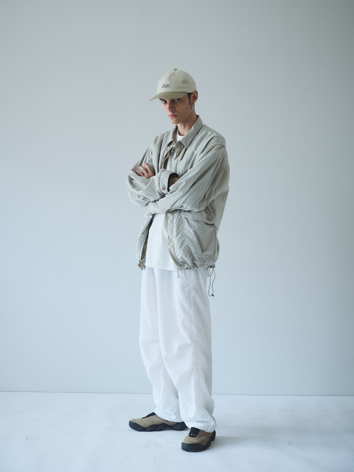 SEDAN ALL-PURPOSE】5th Delivery / TECH LINEN OVER PANT - White | Waynt Store