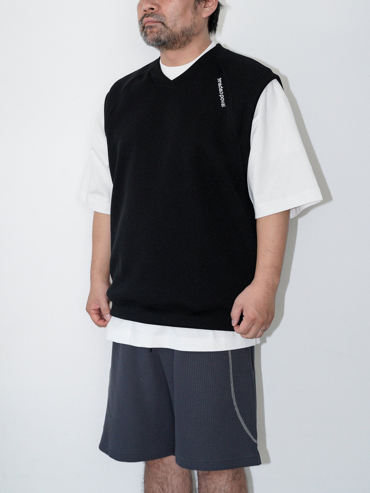CABARET POVAL】2024 Spring/Summer 3rd Delivery / Raglan Vest - Greige, Black  | Waynt Store