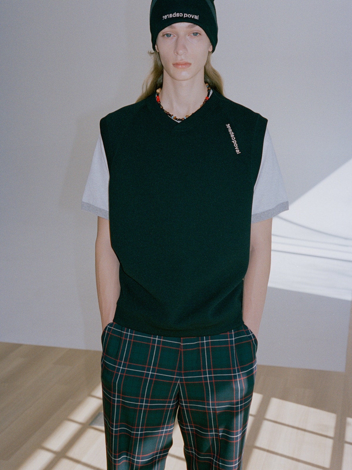 CABARET POVAL】2024 Spring/Summer 3rd Delivery / Raglan Vest - Greige, Black  | Waynt Store